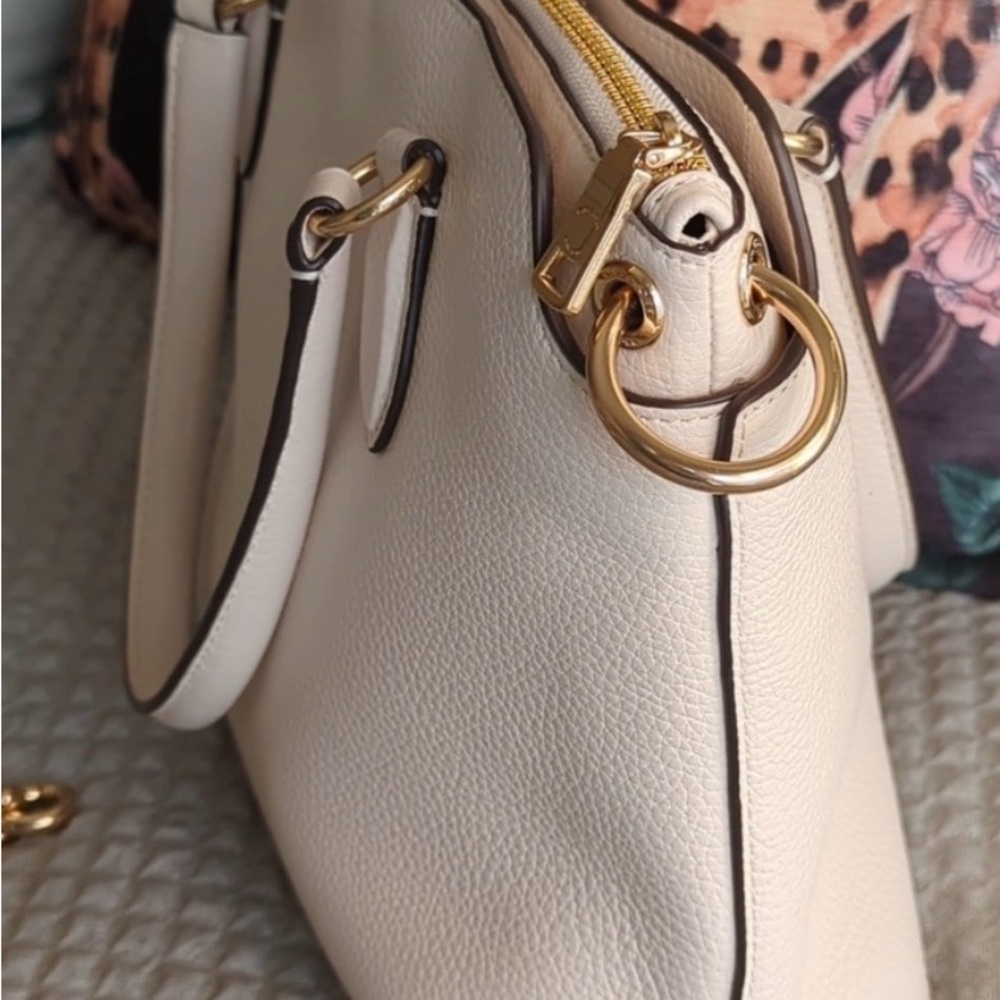 Coach Remi Satchel - Picture 5 of 14